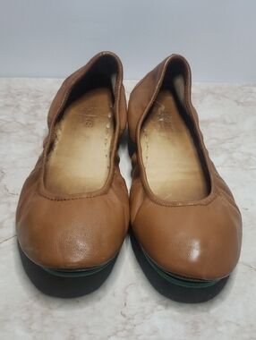 Tieks Women’s Tan Leather Ballet Flats Size  10